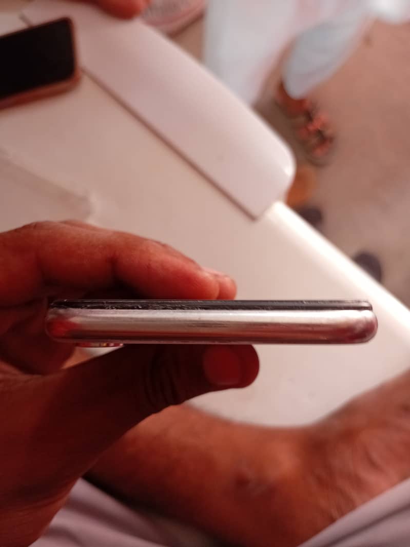 Apple iPhone X 4