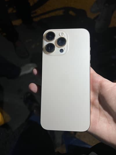 Apple iPhone 16 Pro Max
