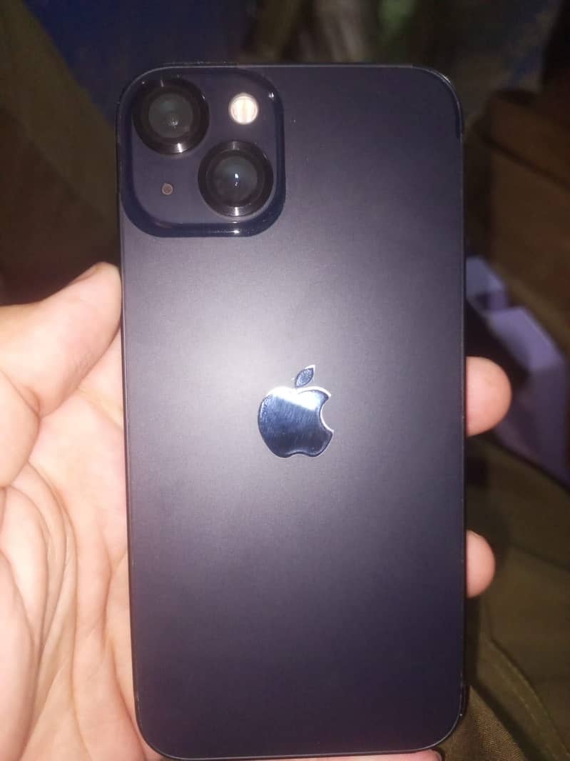 Apple iPhone 13 4
