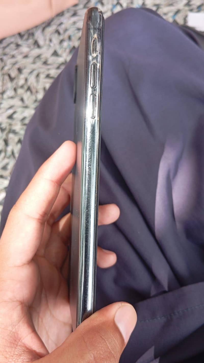 Apple iPhone XS Max 2