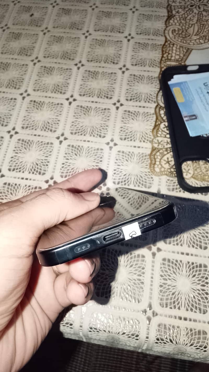 Apple iPhone 15 6