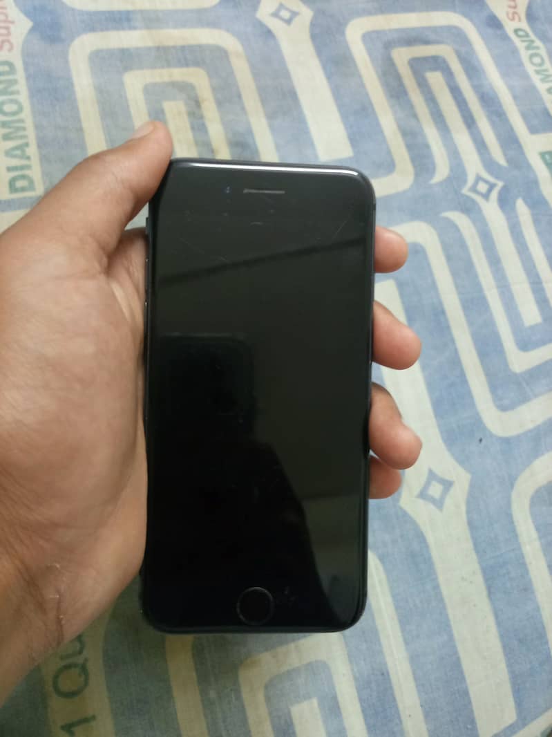 Apple iPhone 8 0