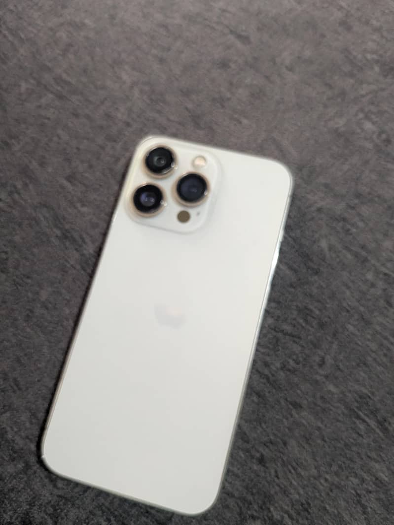 Apple iPhone 13 Pro 0