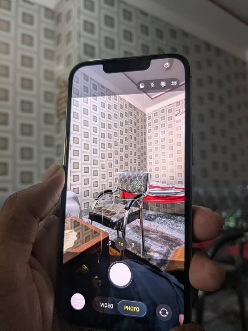 Apple iPhone 13 Pro 1