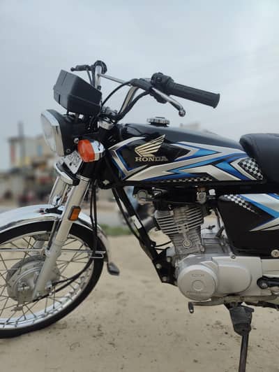 Honda CG 125 2025
