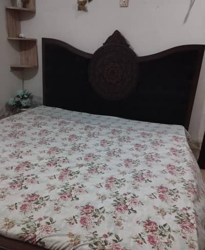 King bed set with mattress 2 side tables and dressing table