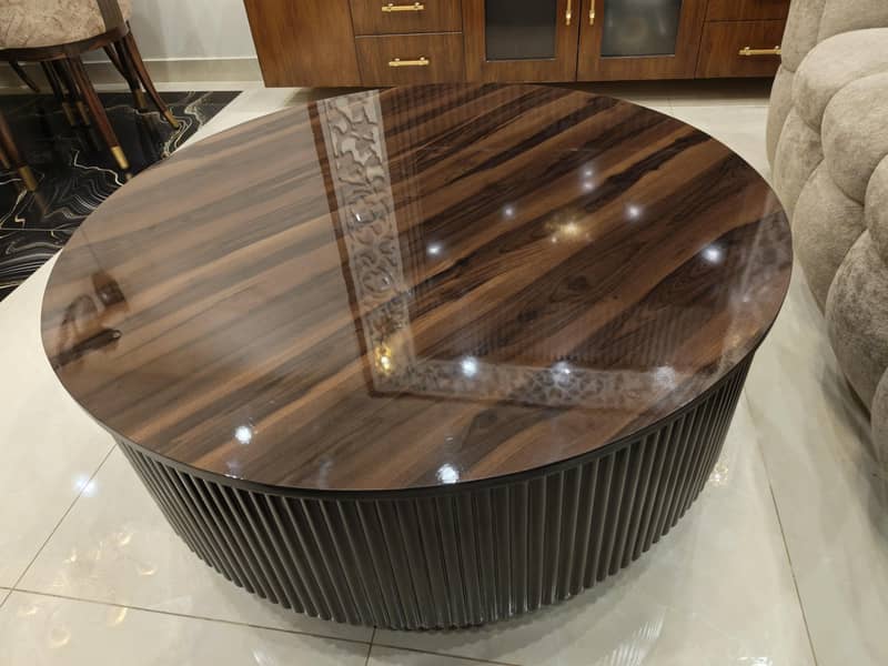 Round Centre Table 2
