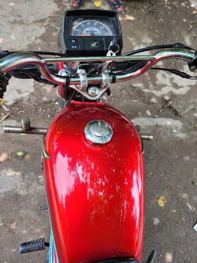 Honda 70 2024 model urgent for sale 03247678712