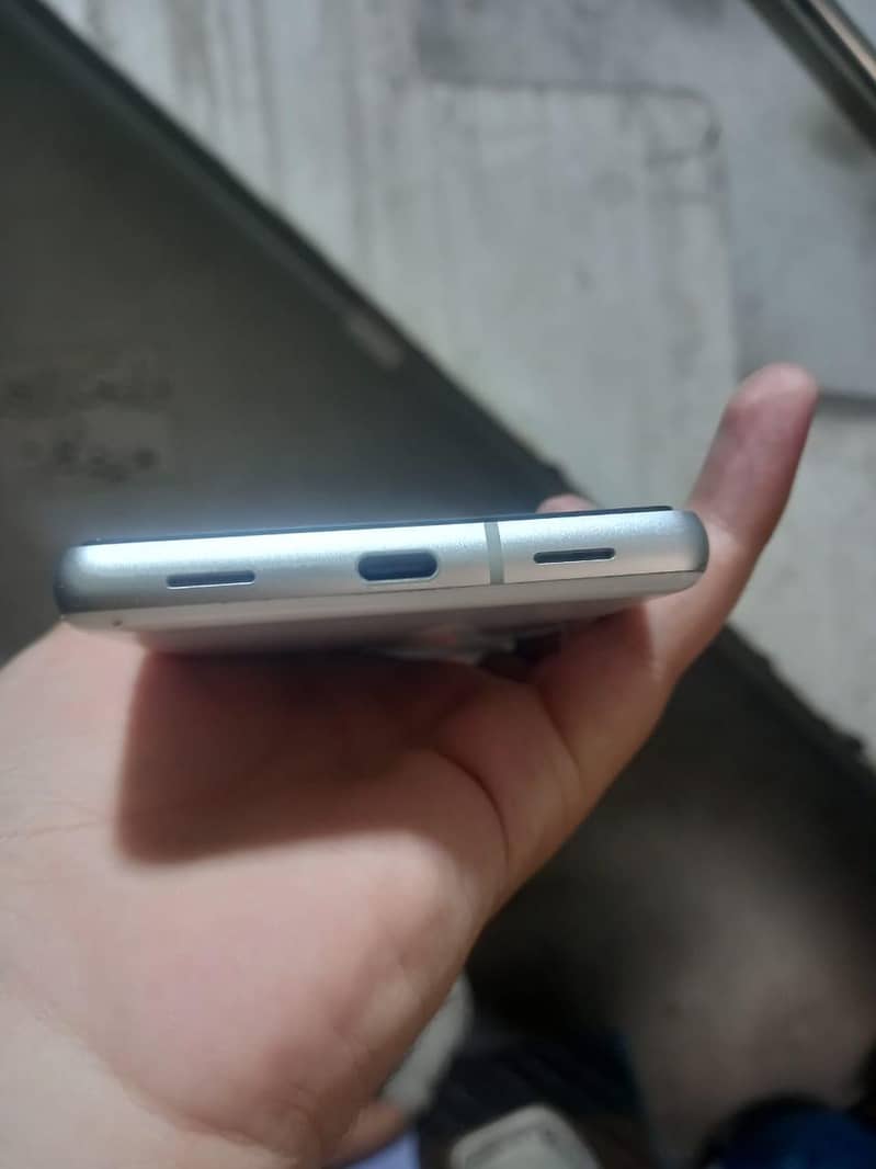 Google Pixel 7a 1