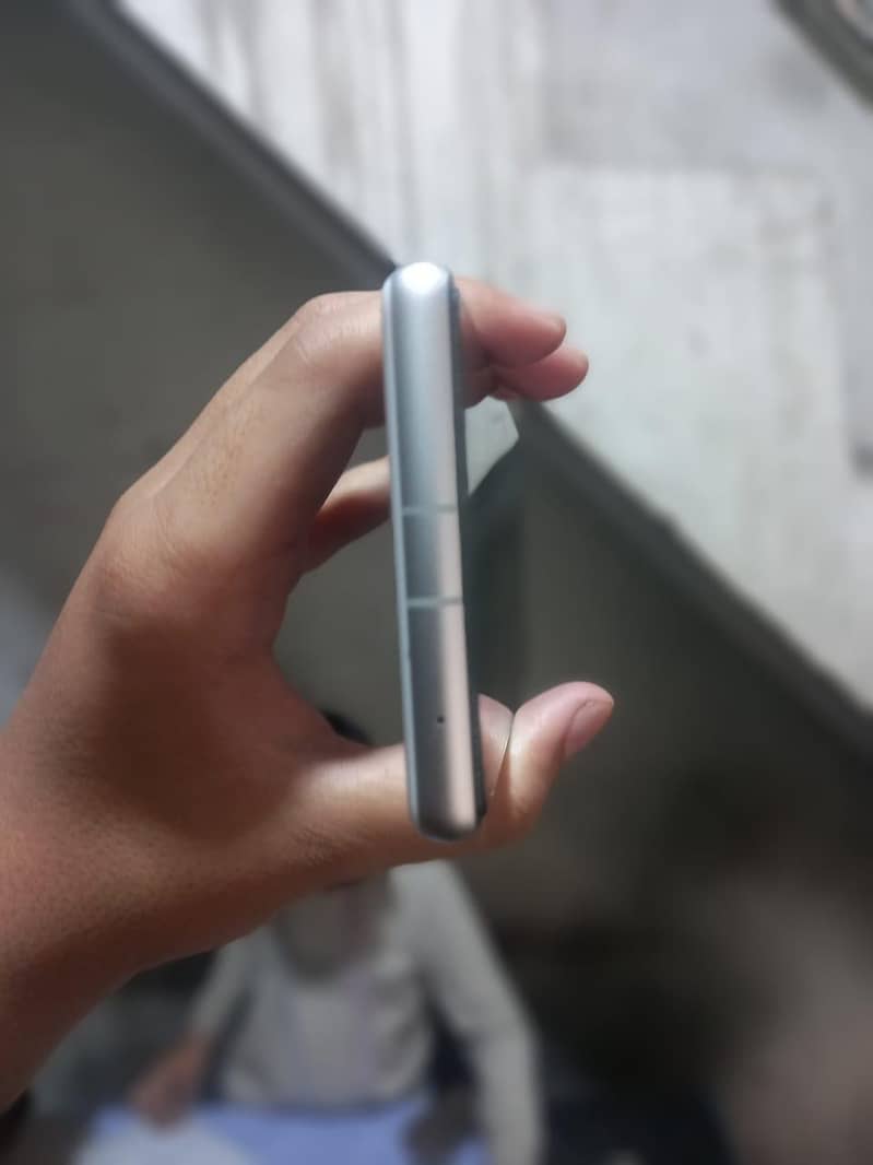 Google Pixel 7a 4