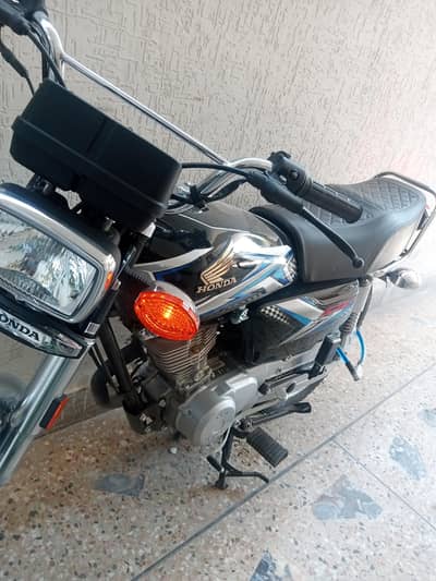 GOOD COUNDITION BIKE 2025 MODL