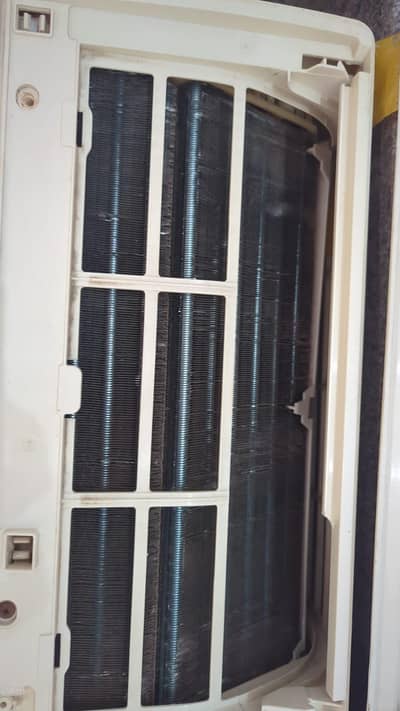 good condition 1.5 ton ac gree