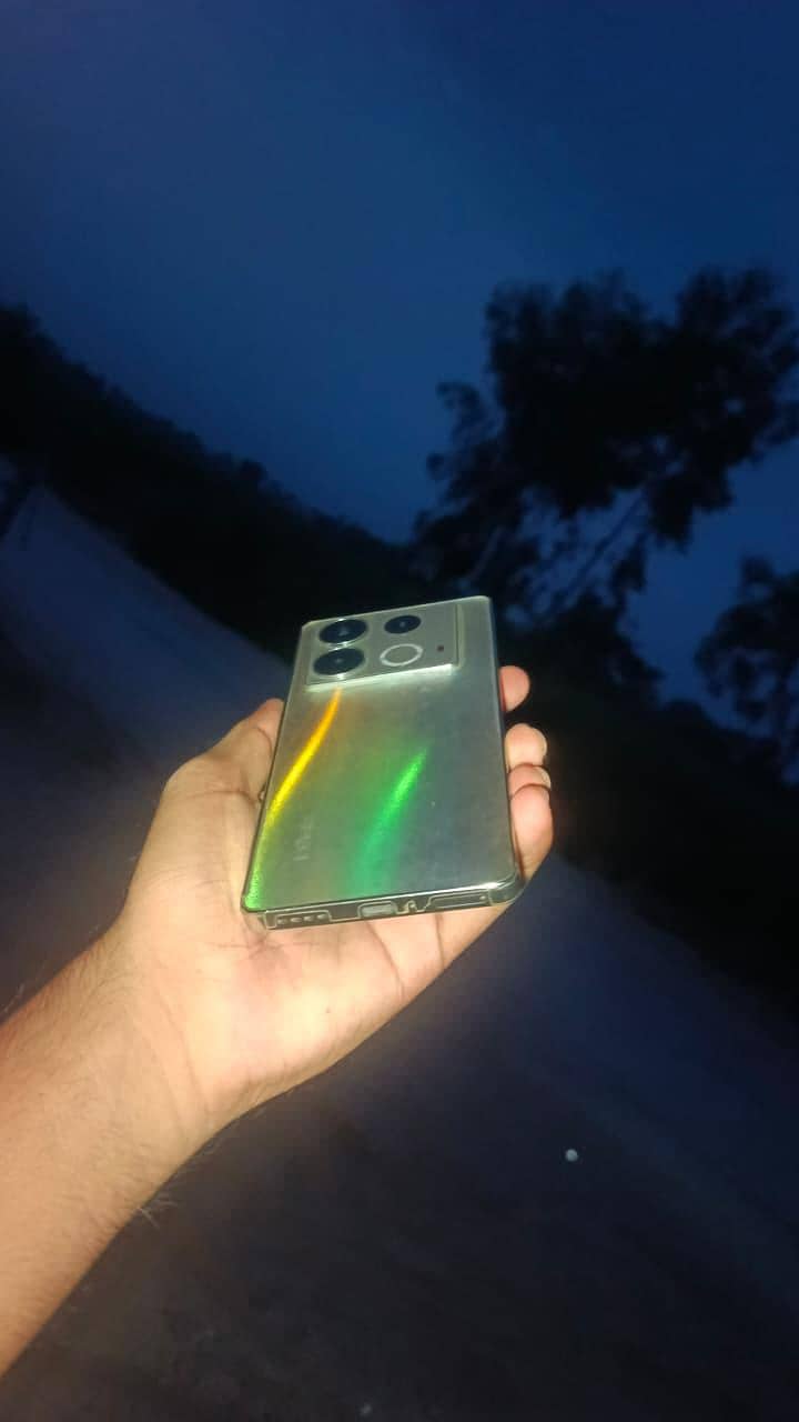 Infinix Note 40 0