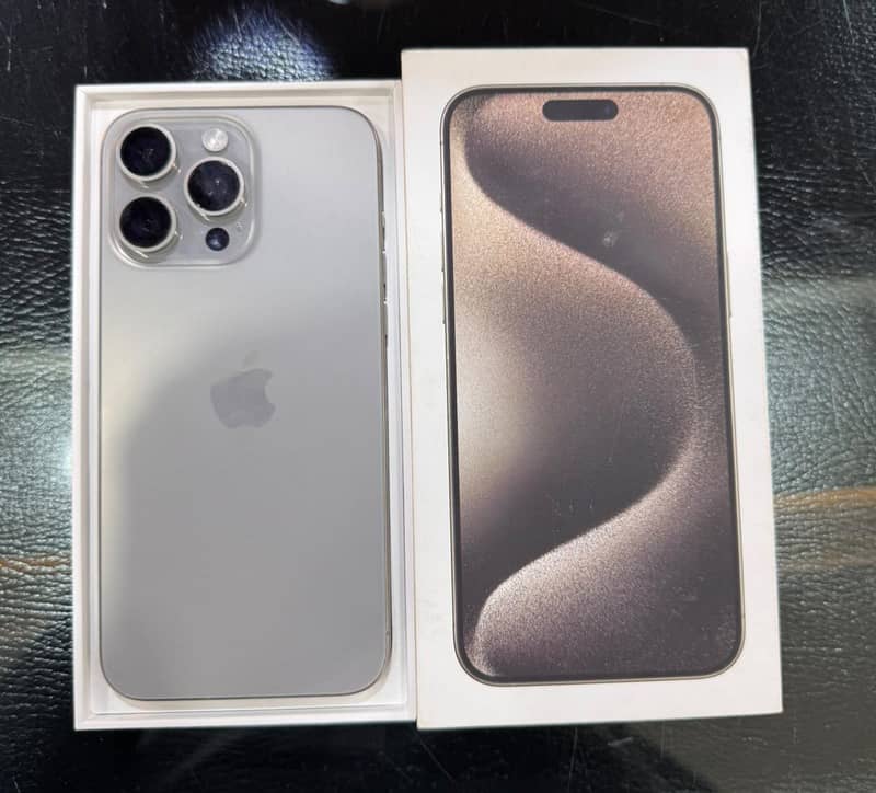Apple iPhone 15 Pro Max 0