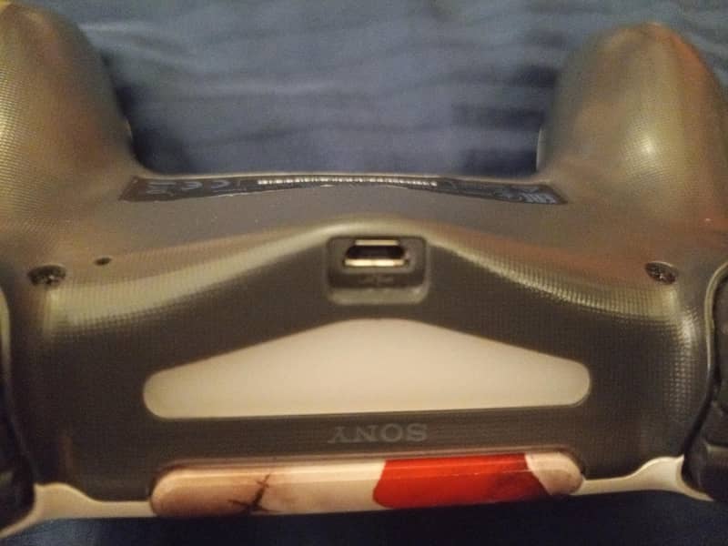Ps gow controller mint condition 1