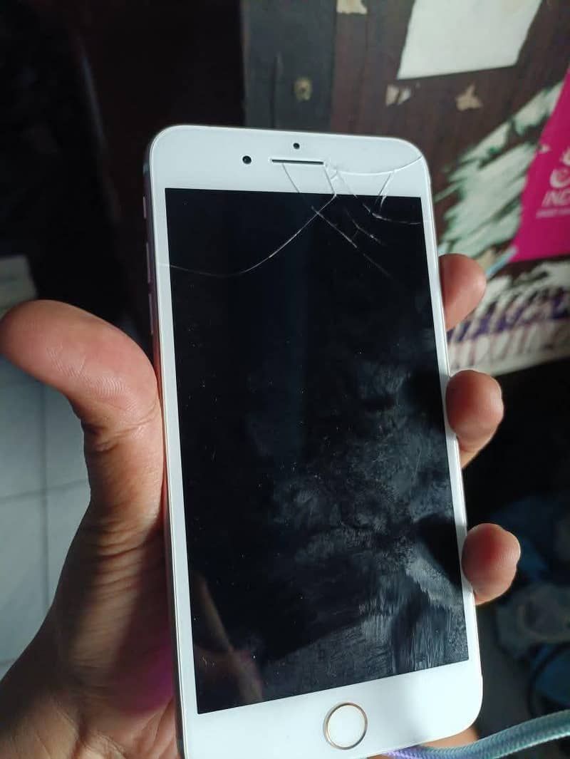 Apple iPhone 7 Plus 4