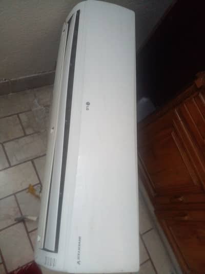 LG 1.5ton AC for sale not repair