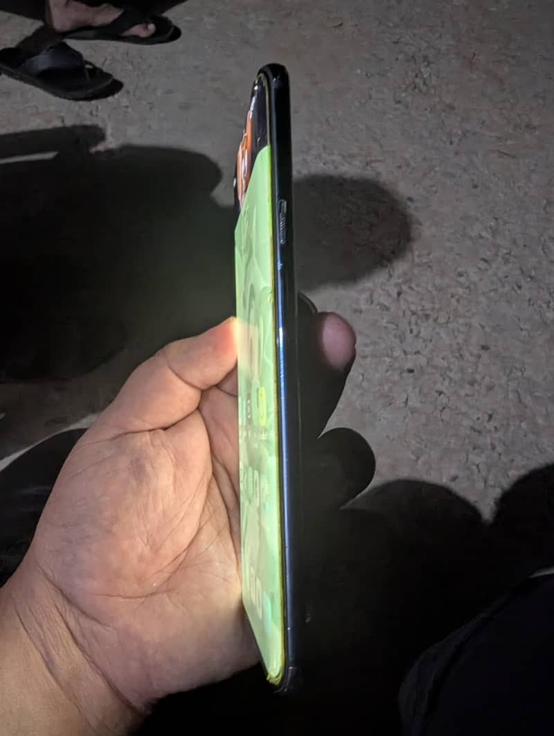 One Plus 7 Pro 3