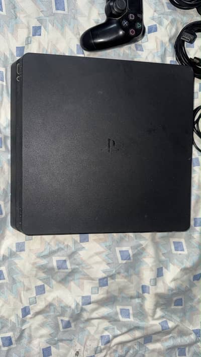 Ps 4 slim