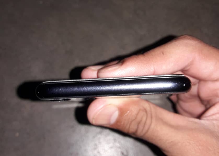 Apple iPhone SE 3
