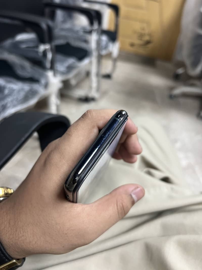 Apple iPhone 11 Pro 0