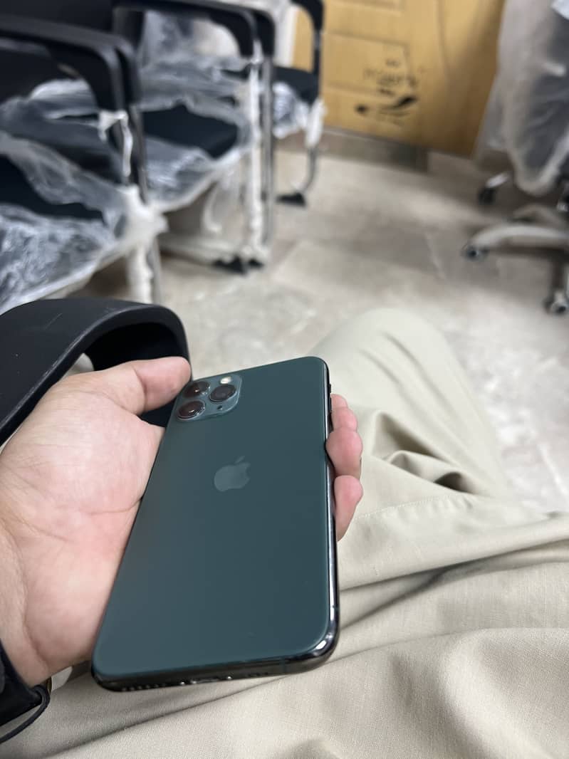Apple iPhone 11 Pro 2