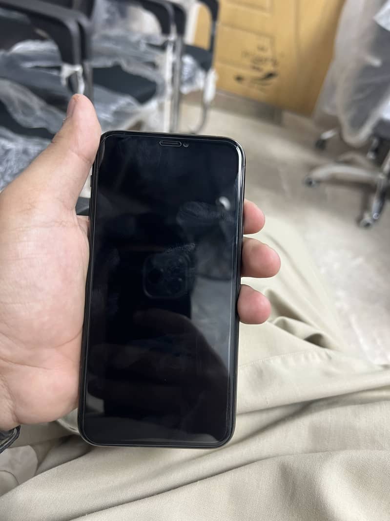 Apple iPhone 11 Pro 3