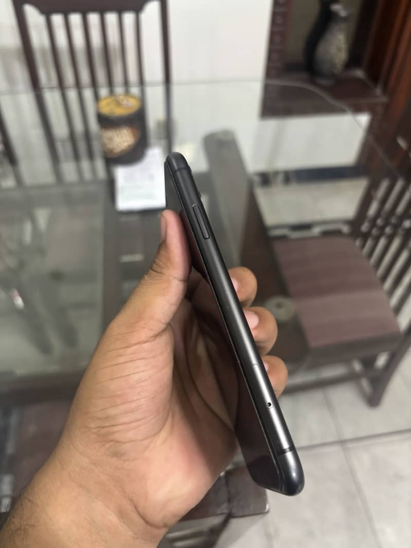 Apple iPhone 11 2
