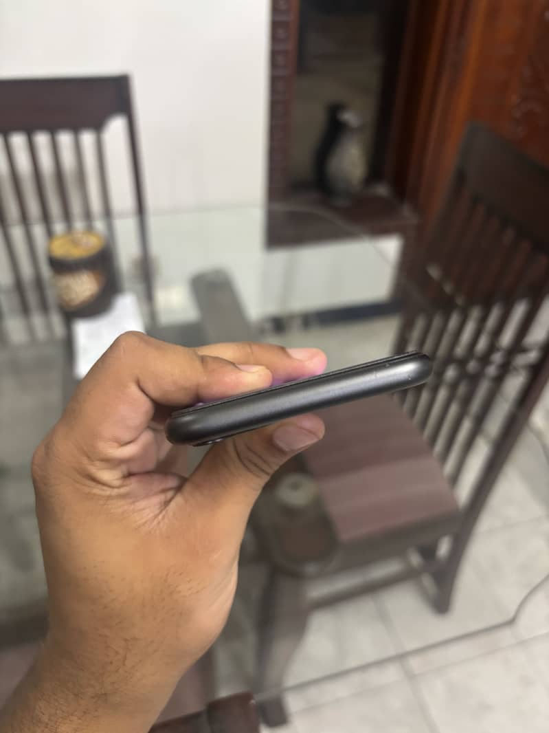 Apple iPhone 11 5