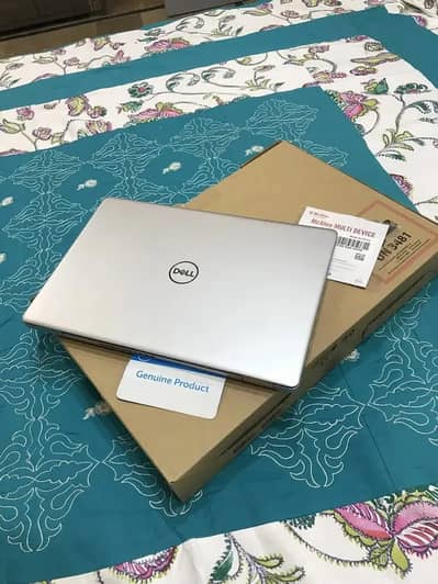 Dell laptop core i7- nice Full ok i5 - apple + i3