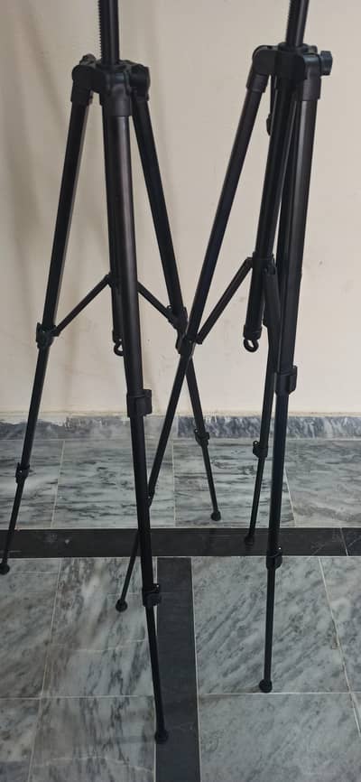 Tripod Stand Available With Mobile Holder Box Packed