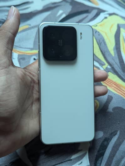 Xiaomi 15  12/256