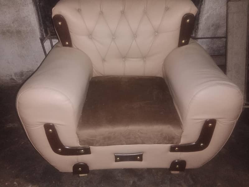 6 seater sofa 0