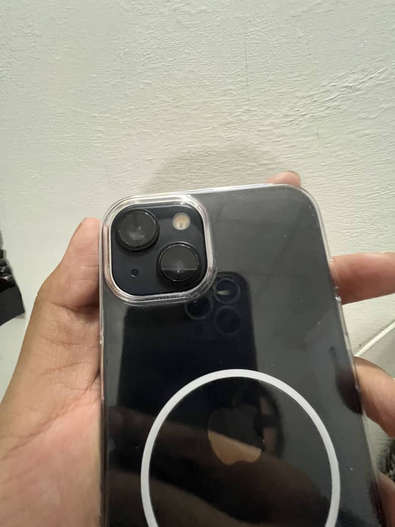 Apple iPhone 13 1