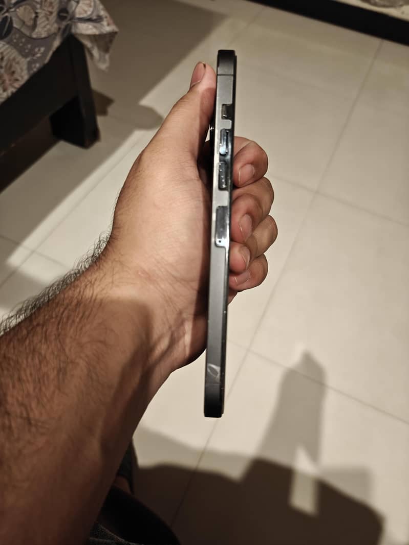 Apple iPhone 13 Pro Max 5