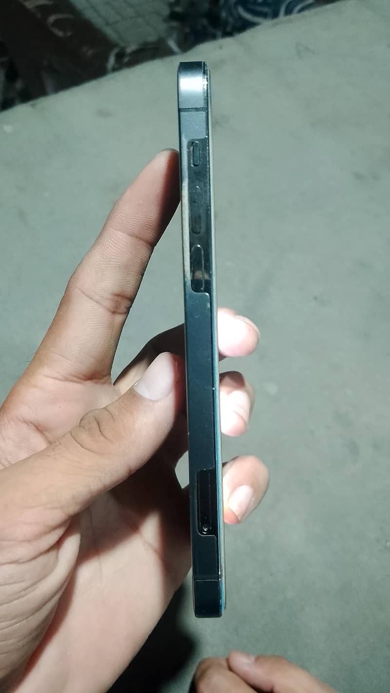 Apple iPhone 12 Pro 1