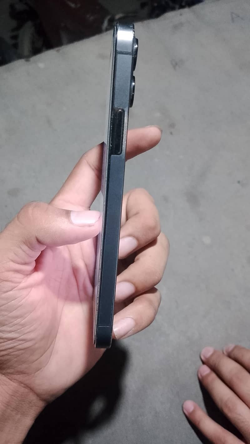 Apple iPhone 12 Pro 4