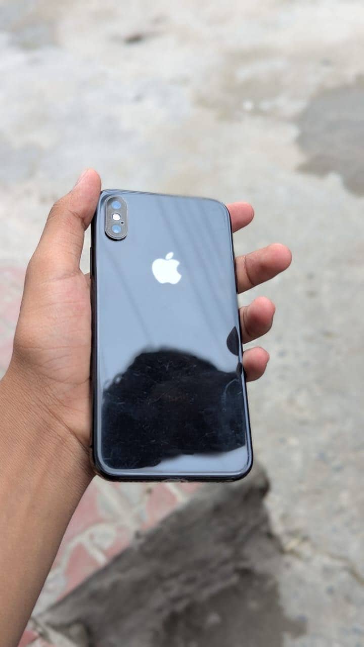 Apple iPhone X 4