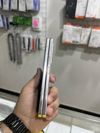 Samsung Mobile Z Fold 4