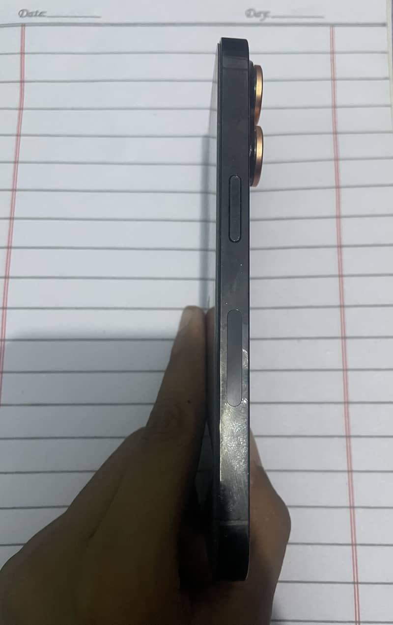Apple iPhone 14 Pro 3