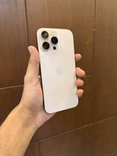Apple iPhone 16 Pro Max