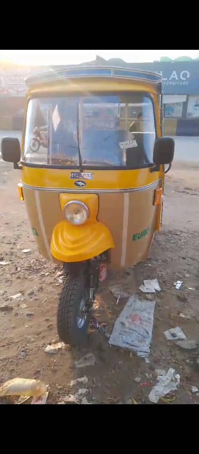driver ki zarorat h daily base ke rent pr