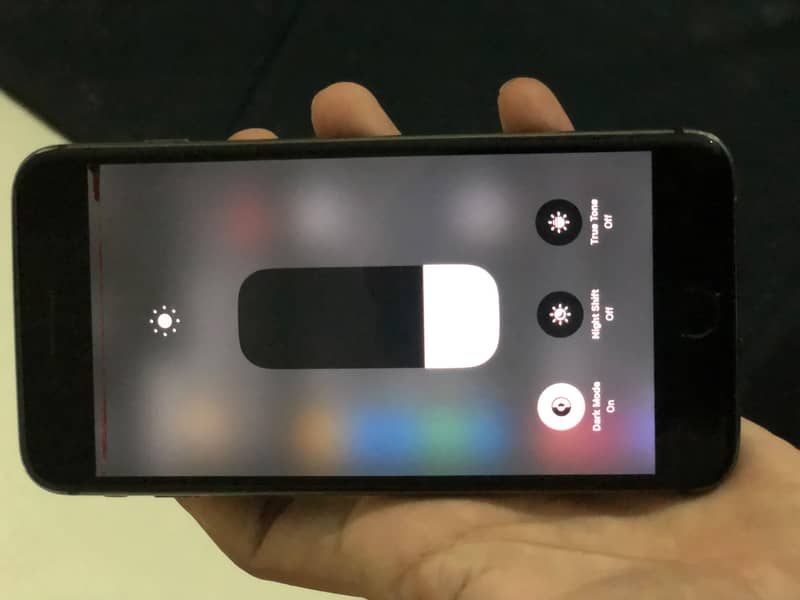 Apple iPhone 8 Plus 4