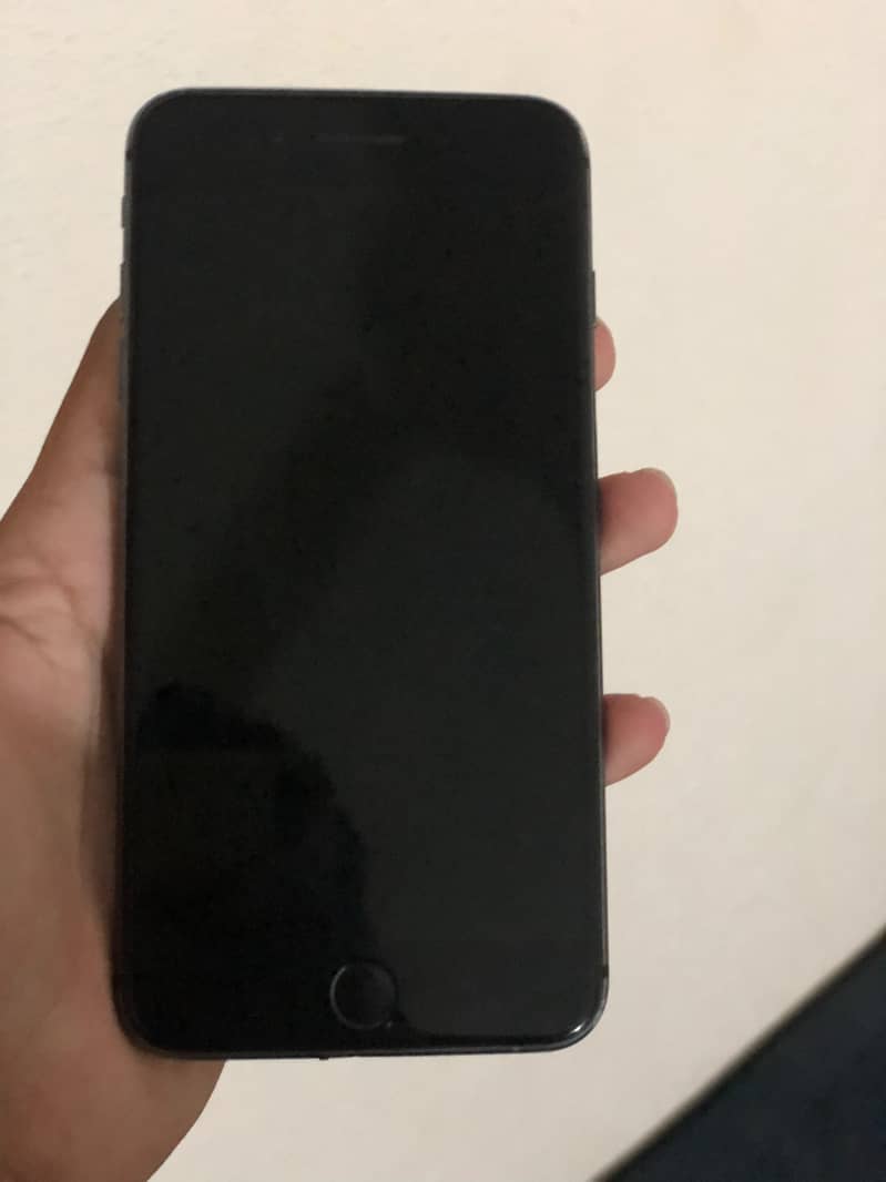 Apple iPhone 8 Plus 5