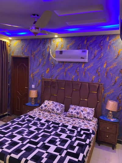 One bedroom apartment available on daily weakly basis in bahria town lahore and also available on short stay like 3/4 hours for couples and families