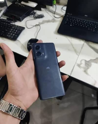 Motorola Edge 2024