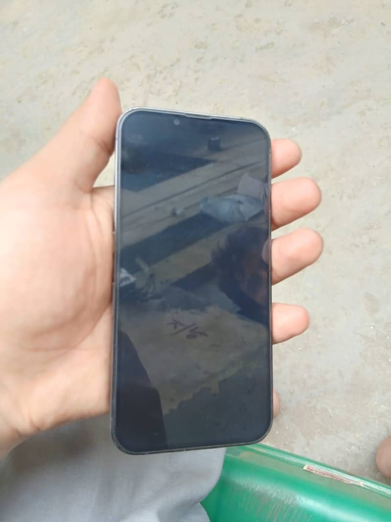 Apple iPhone 13 Pro 2
