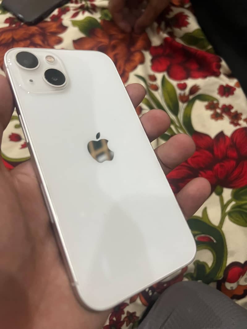 Apple iPhone 13 3