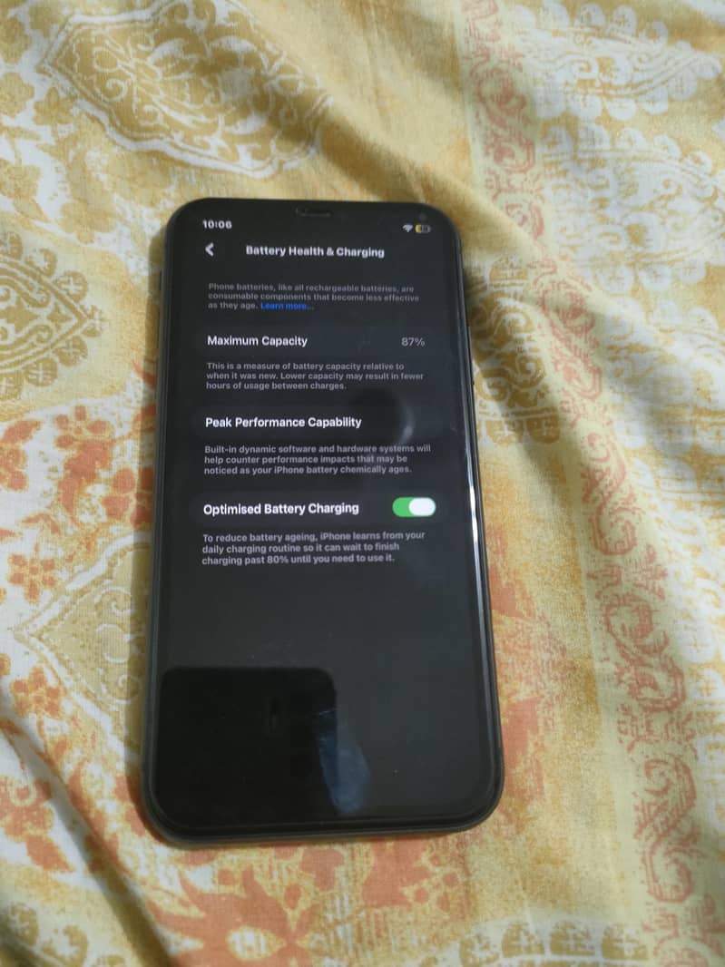 Apple iPhone 11 4