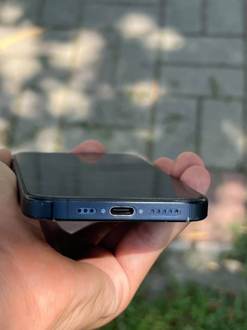 Apple iPhone 15 Pro 7